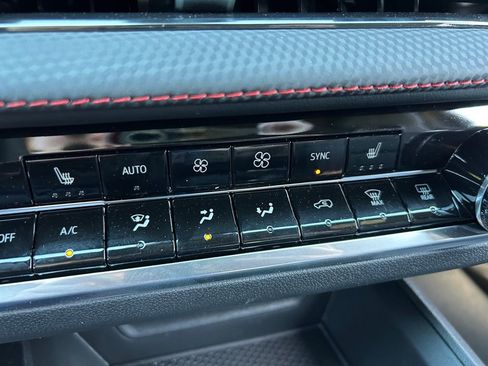 New 2026 Chevrolet Equinox RS w/ Safety and Technology Package FWD image 27