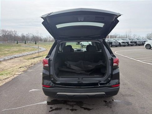 Used 2023 Chevrolet Equinox LT w/ LPO, Floor Liner Package image 8