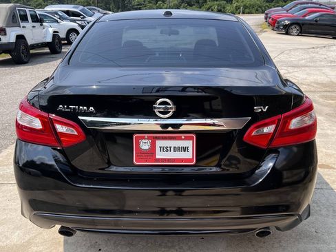 Used 2017 Nissan Altima 2.5 SV FWD image 5