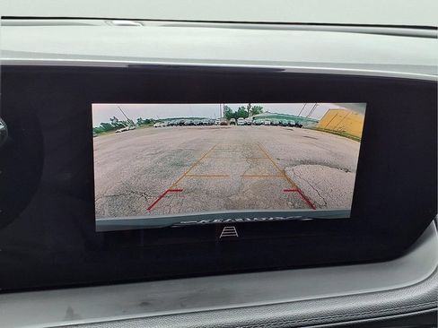 Used 2025 Buick Encore GX Preferred AWD/4WD image 11