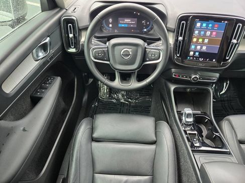 Used 2024 Volvo XC40 B5 Plus AWD/4WD image 15