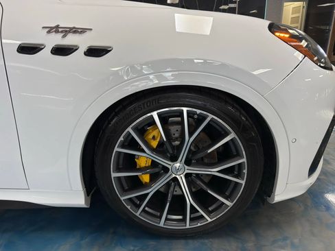 Used 2023 Maserati Grecale Trofeo image 9