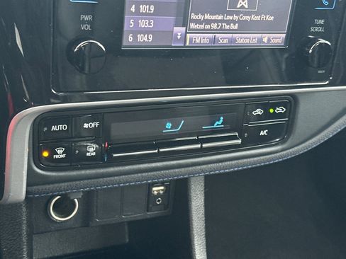 Used 2019 Toyota Corolla SE w/ Protection Package image 19