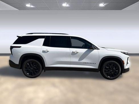 Used 2024 Chevrolet Traverse LT w/ Midnight/Sport Edition FWD image 8