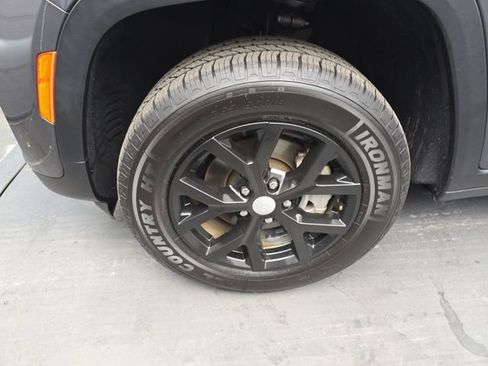 Used 2023 Jeep Grand Cherokee Limited image 15