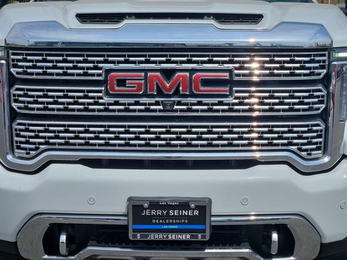 Used 2021 GMC Sierra 3500 Denali w/ Denali Ultimate Package AWD/4WD image 9