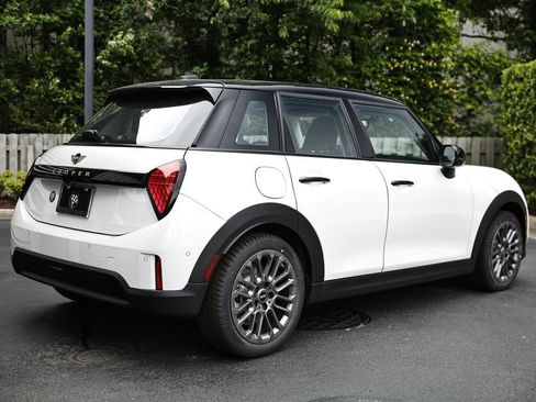 New 2026 MINI Cooper 4-Door Hardtop FWD image 7