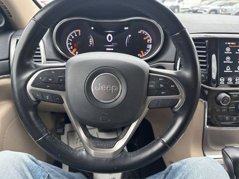 Used 2021 Jeep Grand Cherokee Limited image 28