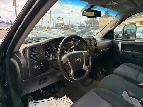 Used 2011 Chevrolet Silverado 2500 LT w/ Interior Plus Package image 27
