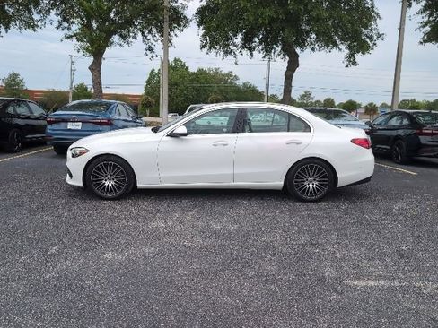 Used 2025 Mercedes-Benz C 300 4MATIC Sedan image 3