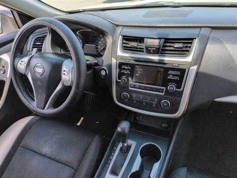 Used 2017 Nissan Altima 2.5 SR w/ Midnight Edition Package FWD image 31