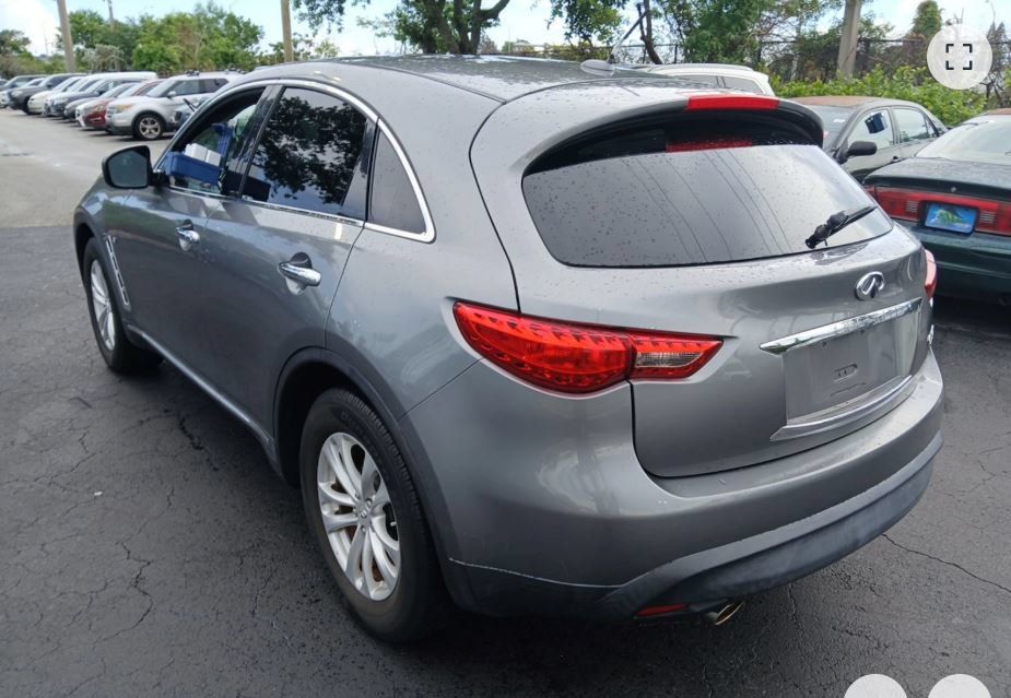 Used 2017 INFINITI QX70 2WD image 1