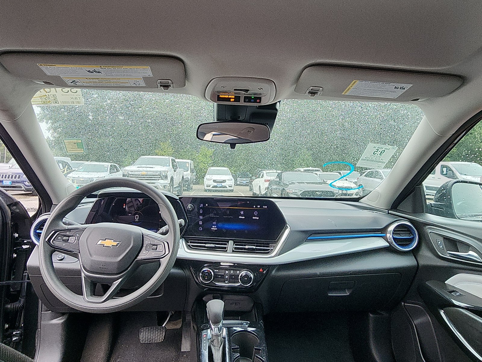Used 2025 Chevrolet Trax LT FWD image 20