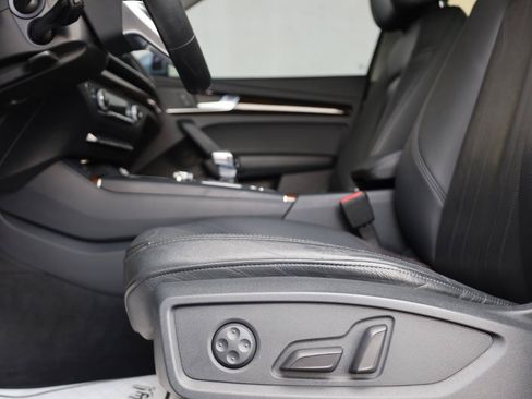 Used 2018 Audi Q5 2.0T Premium Plus w/ Premium Plus Package AWD/4WD image 16