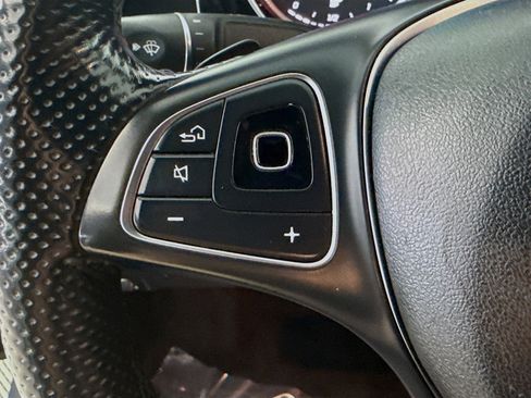 Used 2018 Mercedes-Benz E 300 4MATIC w/ Premium 2 Package (Q02) image 14