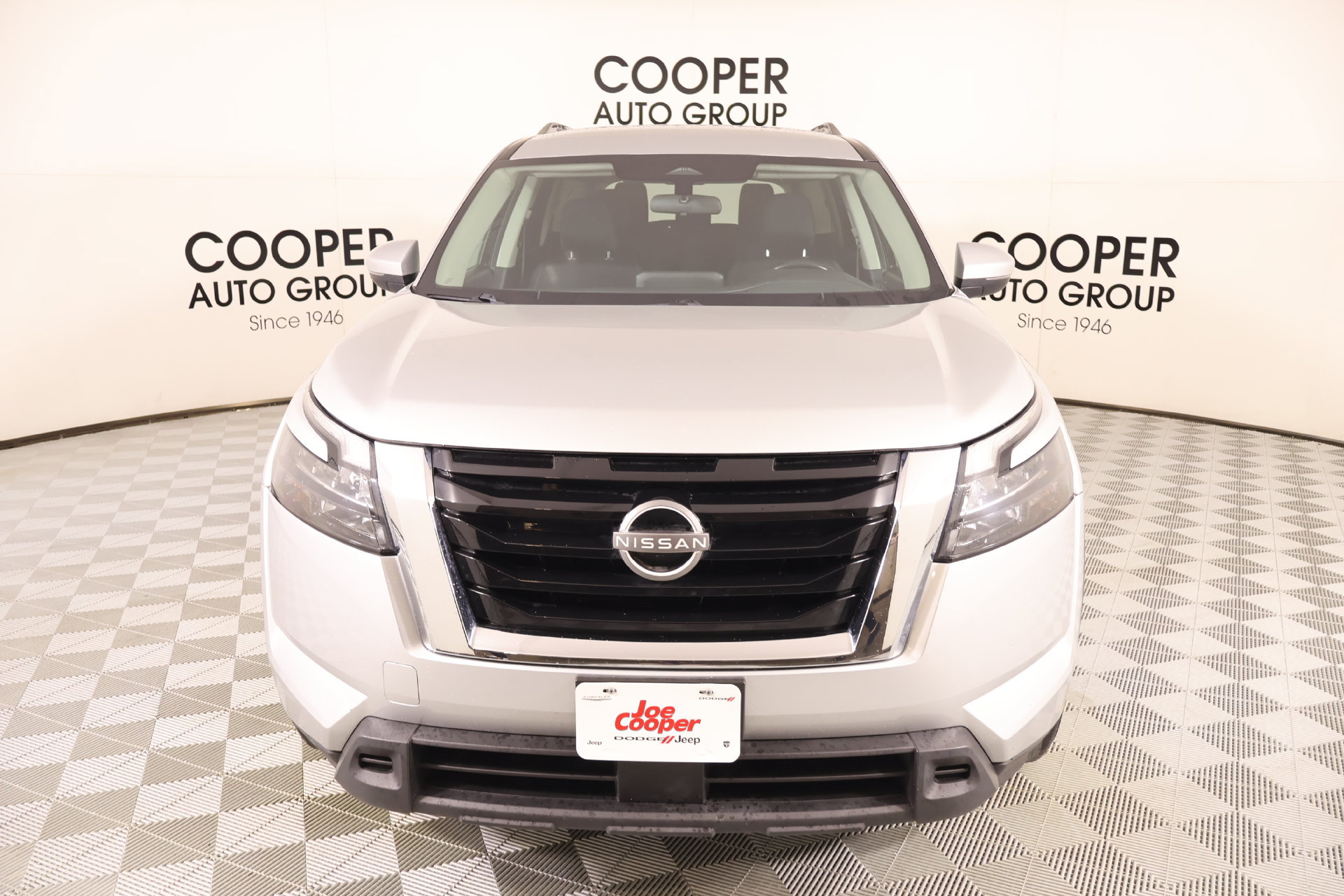 Used 2024 Nissan Pathfinder SV FWD image 9