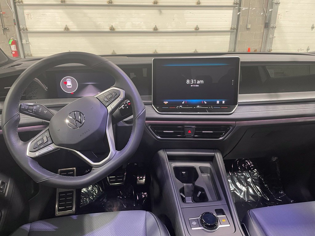 New 2026 Volkswagen Tiguan SE R-Line AWD/4WD image 12