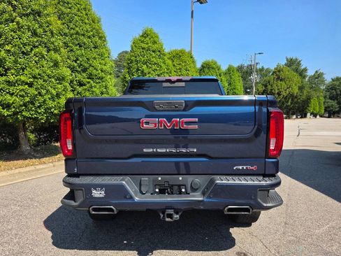 Used 2020 GMC Sierra 1500 AT4 w/ AT4 Premium Package AWD/4WD image 4
