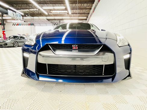 Used 2015 Nissan GT-R Premium image 22