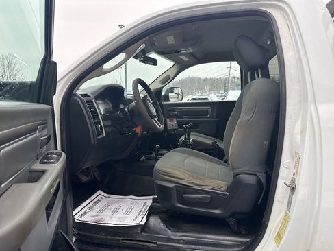 Used 2017 RAM 5500 Tradesman w/ Power & Remote Entry Group image 9