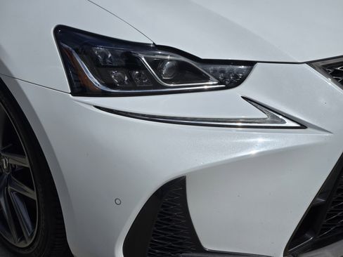 Used 2020 Lexus IS 350 F Sport w/ F Sport Package AWD/4WD image 10
