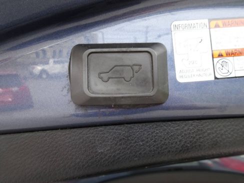 Used 2014 Toyota RAV4 Limited AWD/4WD image 11