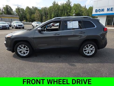Used 2014 Jeep Cherokee Latitude w/ Cold Weather Group FWD image 6