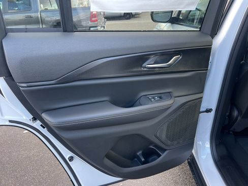 New 2025 Jeep Grand Cherokee Laredo X image 15