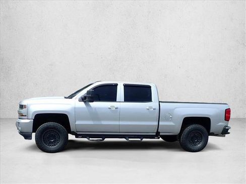 Used 2017 Chevrolet Silverado 1500 LT w/ All Star Edition AWD/4WD image 2