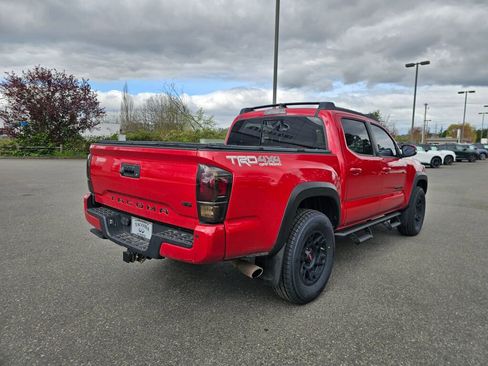 Used 2020 Toyota Tacoma TRD Off-Road w/ TRD Premium Off Road Package AWD/4WD image 7