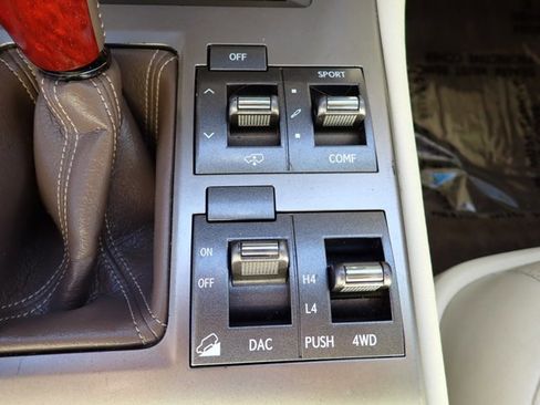 Used 2013 Lexus GX 460 Premium image 22