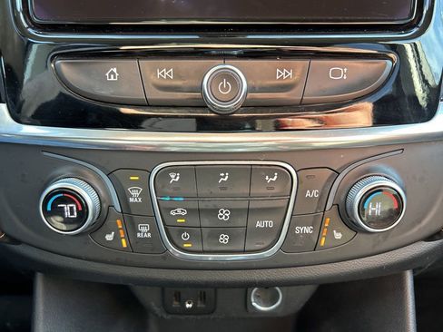 Used 2019 Chevrolet Traverse LT image 29