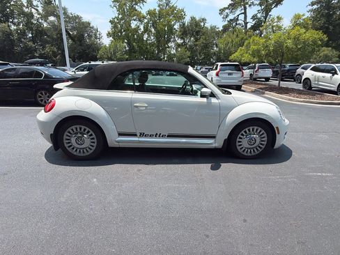 Used 2013 Volkswagen Beetle 2.5 FWD image 18