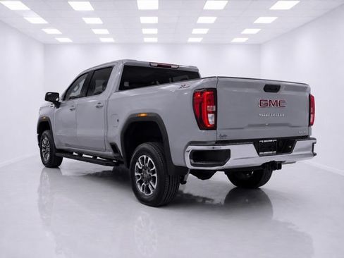 Used 2024 GMC Sierra 3500 SLE w/ SLE Value Package AWD/4WD image 4