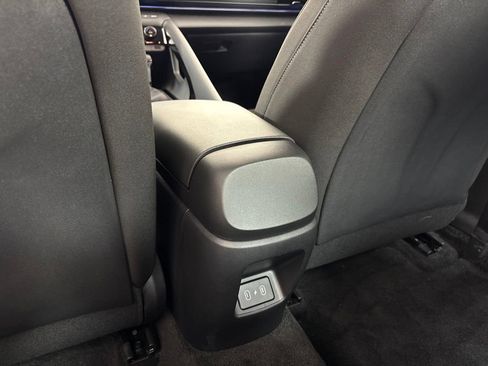 Certified 2025 Hyundai Elantra SEL FWD image 24