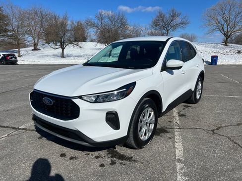 Used 2023 Ford Escape Active w/ Tech Pack #2 image 5