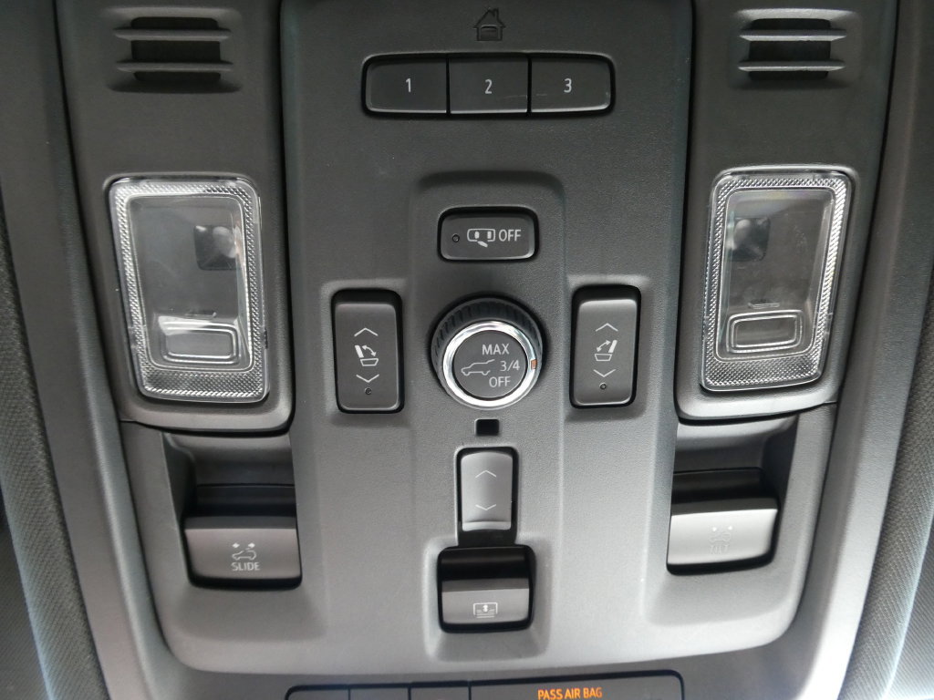 Certified 2022 Chevrolet Tahoe High Country AWD/4WD image 32
