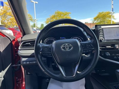 Used 2024 Toyota Camry SE w/ Convenience Package FWD image 13