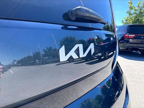 Used 2023 Kia Soul LX w/ Option Group 015 FWD image 9