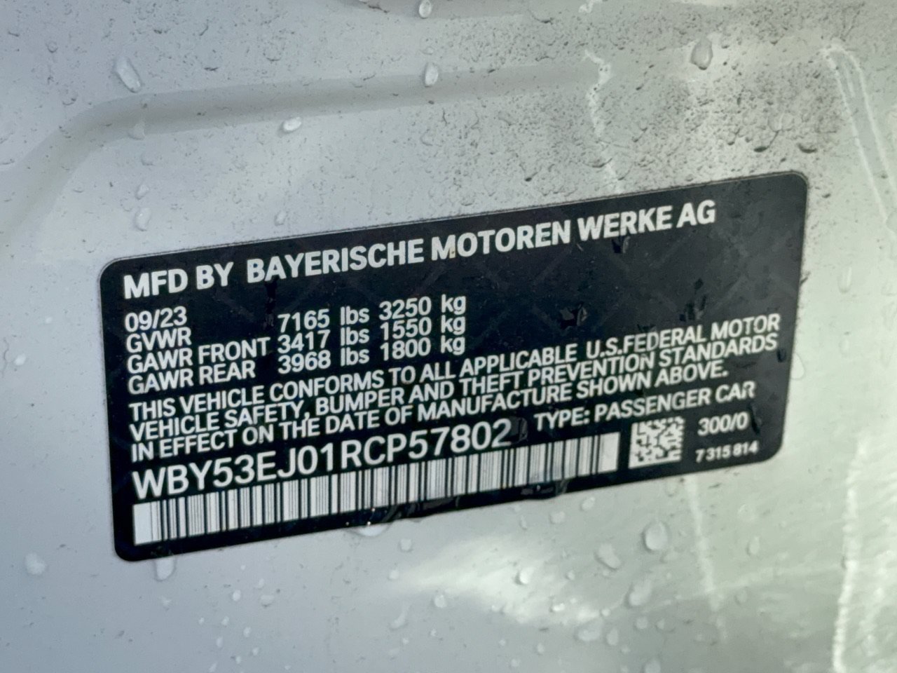 Used 2024 BMW i7 xDrive60 w/ Premium Package AWD/4WD image 31