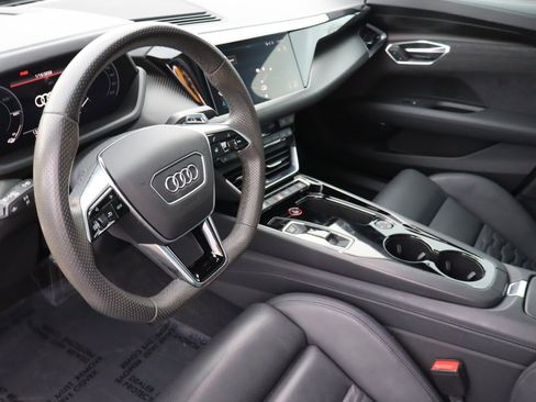 Used 2023 Audi e-tron GT Premium Plus w/ Performance Package image 9
