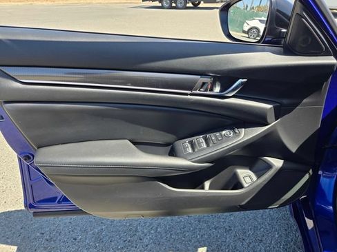 Used 2022 Honda Accord Sport image 17