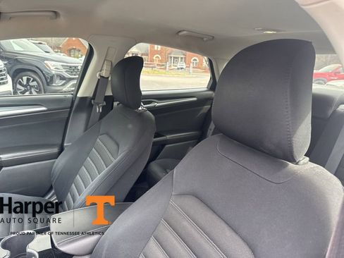 Used 2014 Ford Fusion SE image 12