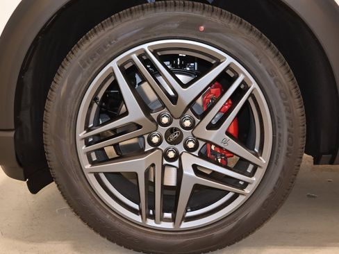 New 2026 Ford Explorer ST w/ Sun And Sound Package image 42