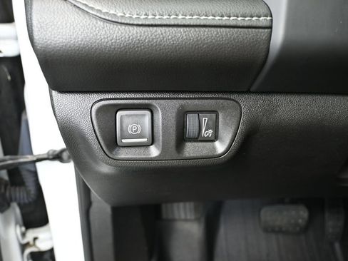 Used 2018 GMC Acadia Denali w/ Technology Package AWD/4WD image 32