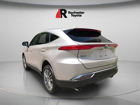 Certified 2024 Toyota Venza XLE AWD/4WD image 5