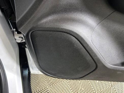 Used 2023 GMC Acadia SLE w/ Driver Convenience Package image 30