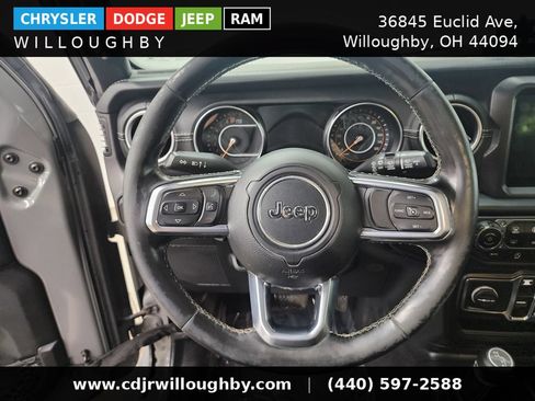 Used 2020 Jeep Wrangler Unlimited Sahara w/ Uconnect 4C Nav & Sound Group AWD/4WD image 16