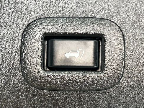 Used 2021 INFINITI QX80 Sensory w/ Cargo Package image 17