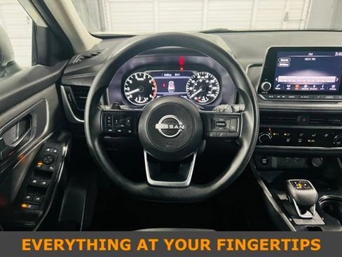 Used 2024 Nissan Rogue S FWD image 5